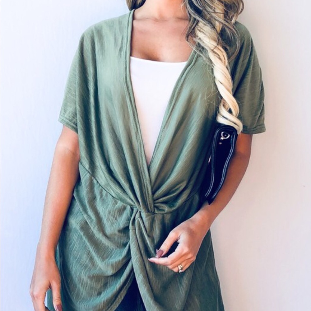 👚 Last One👚🤗.   Olive cross front